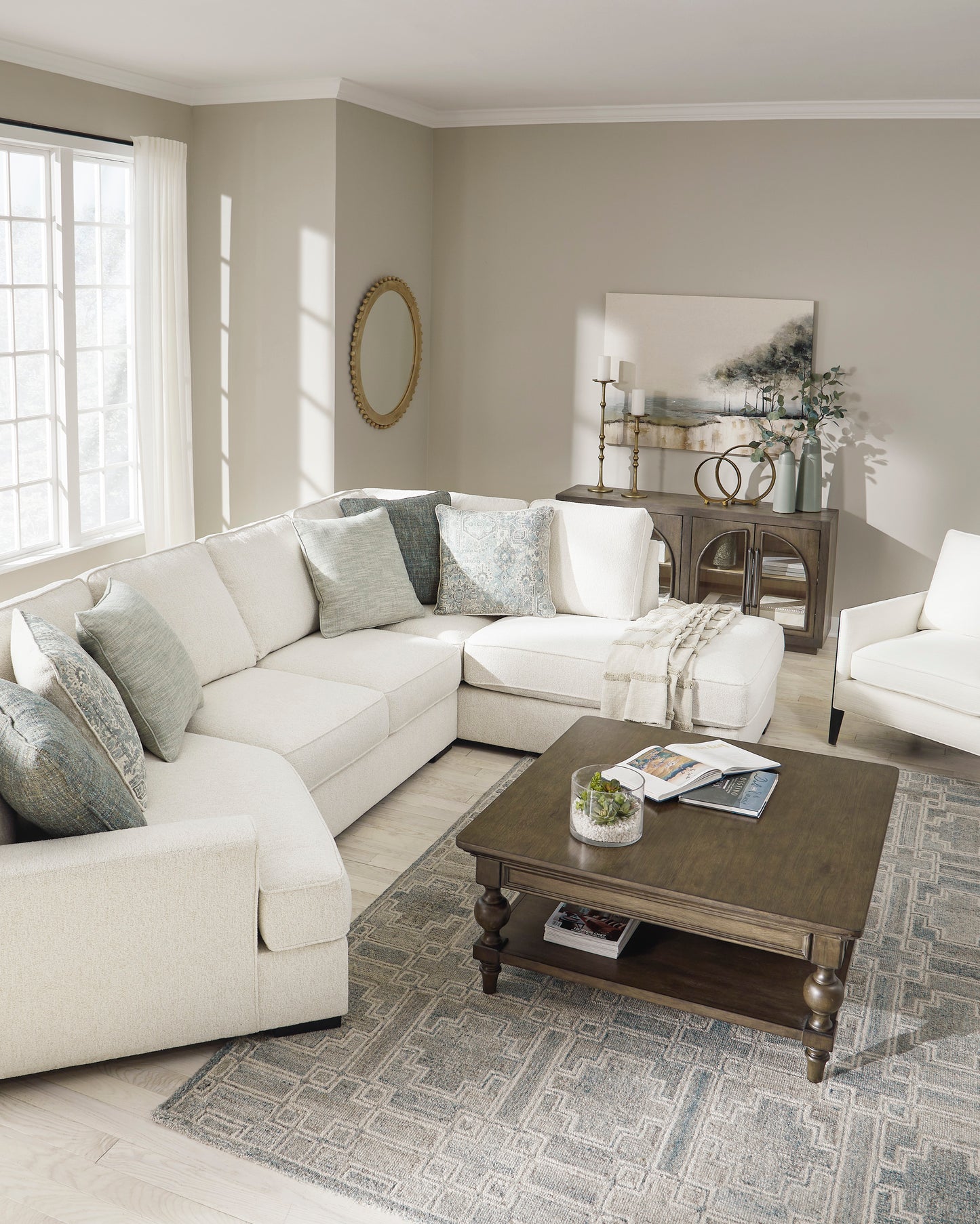 Flynndale 3-Piece Sectional with Chaise
