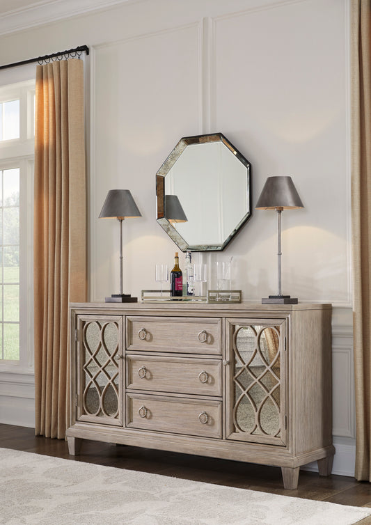 Jorlaina Dining Room Server