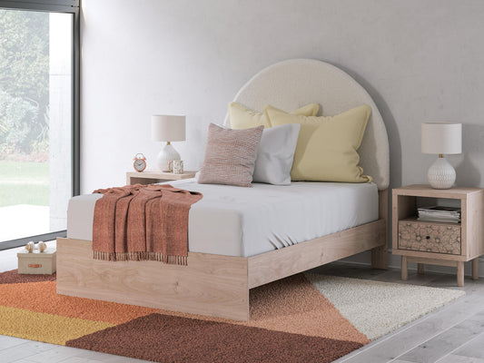 Shapella Full Upholstered Panel Bed