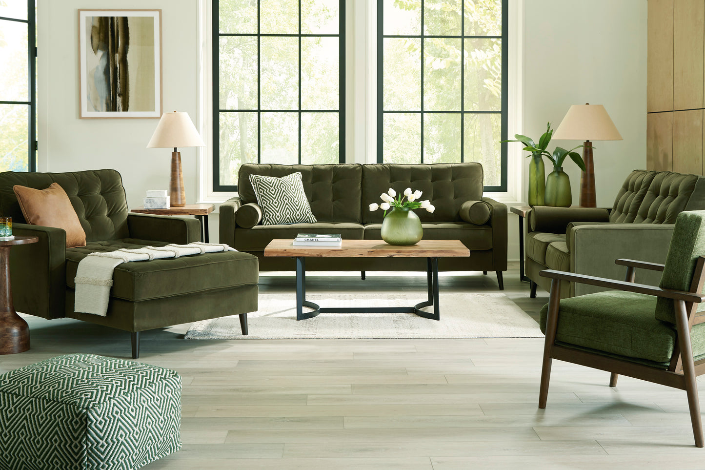 Reveon Lakes Sofa