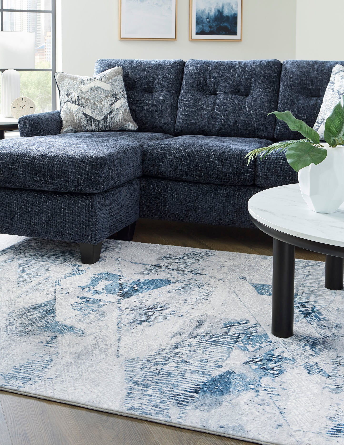 Keenelynn Sofa Chaise