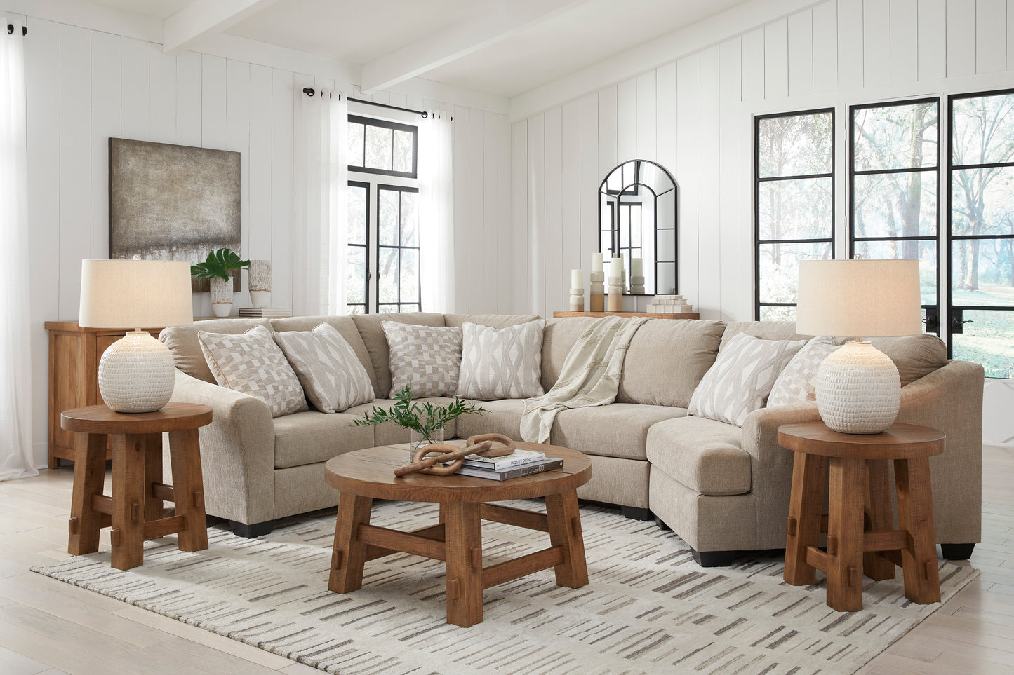 Brogan Bay 3-Piece Sectional with Cuddler