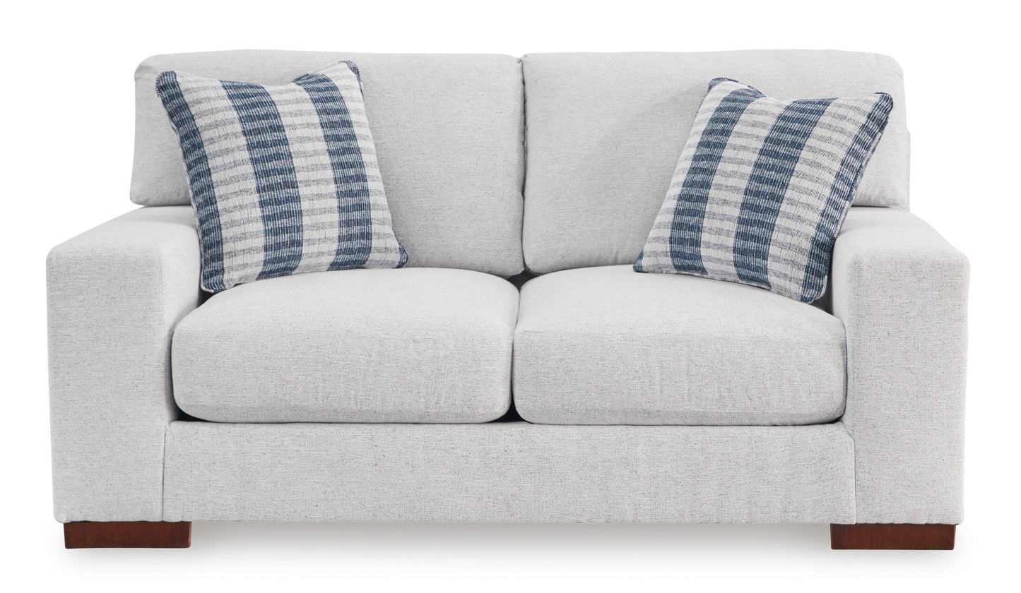 Belvoir Snow Loveseat