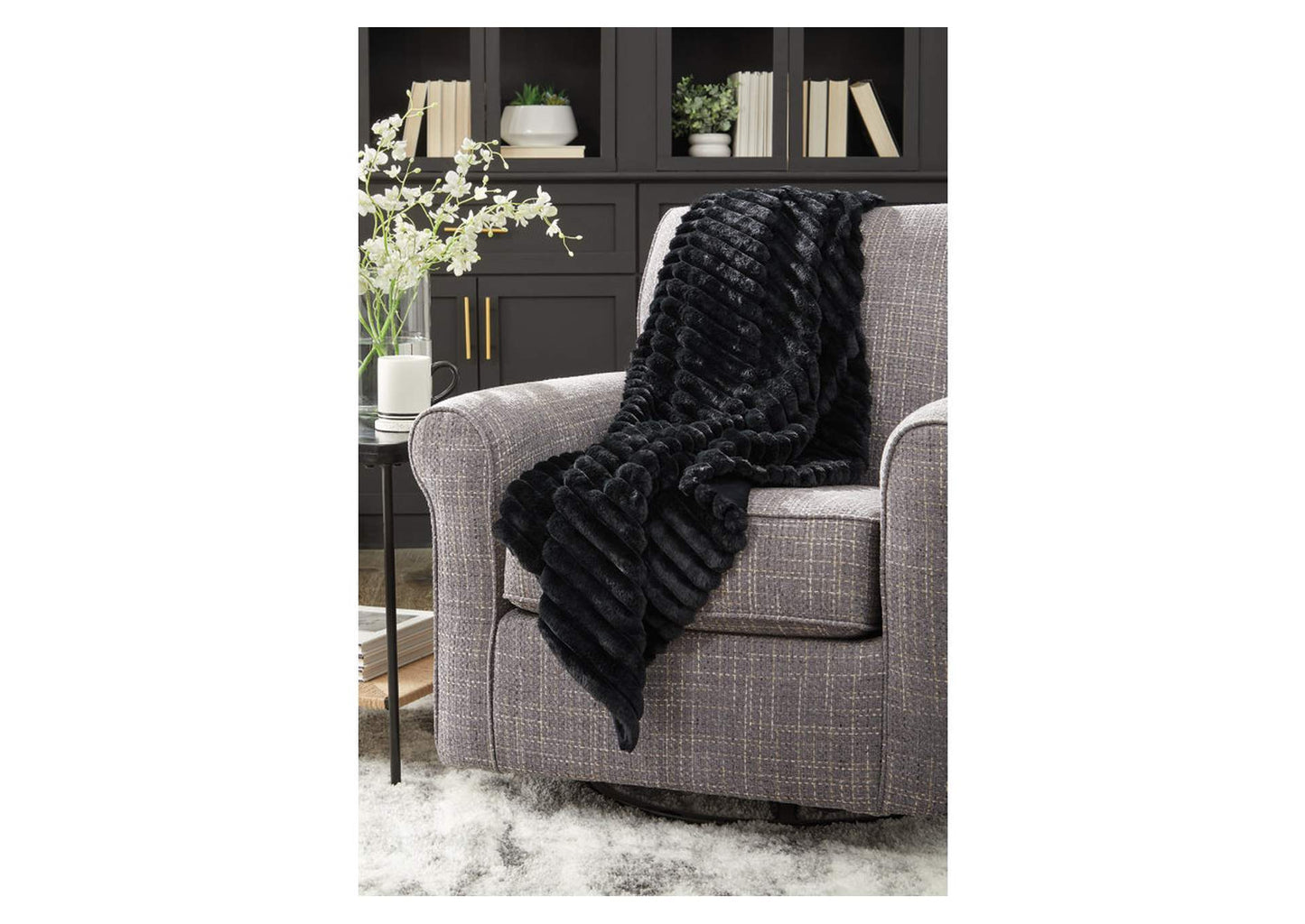Alsonwell Black Throw