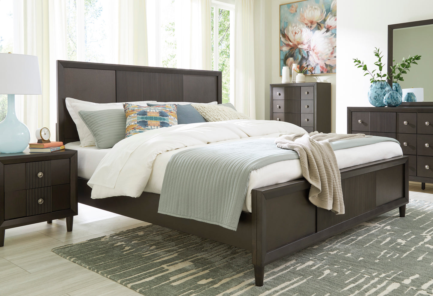 Urbantrack King Panel Bed