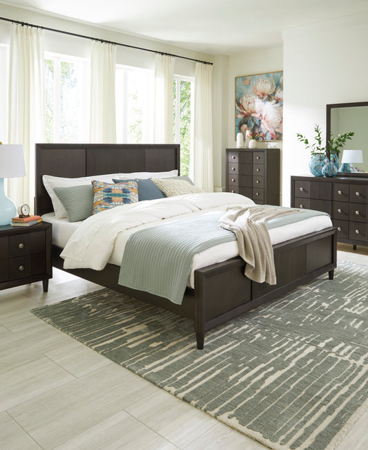 Urbantrack Queen Panel Bed