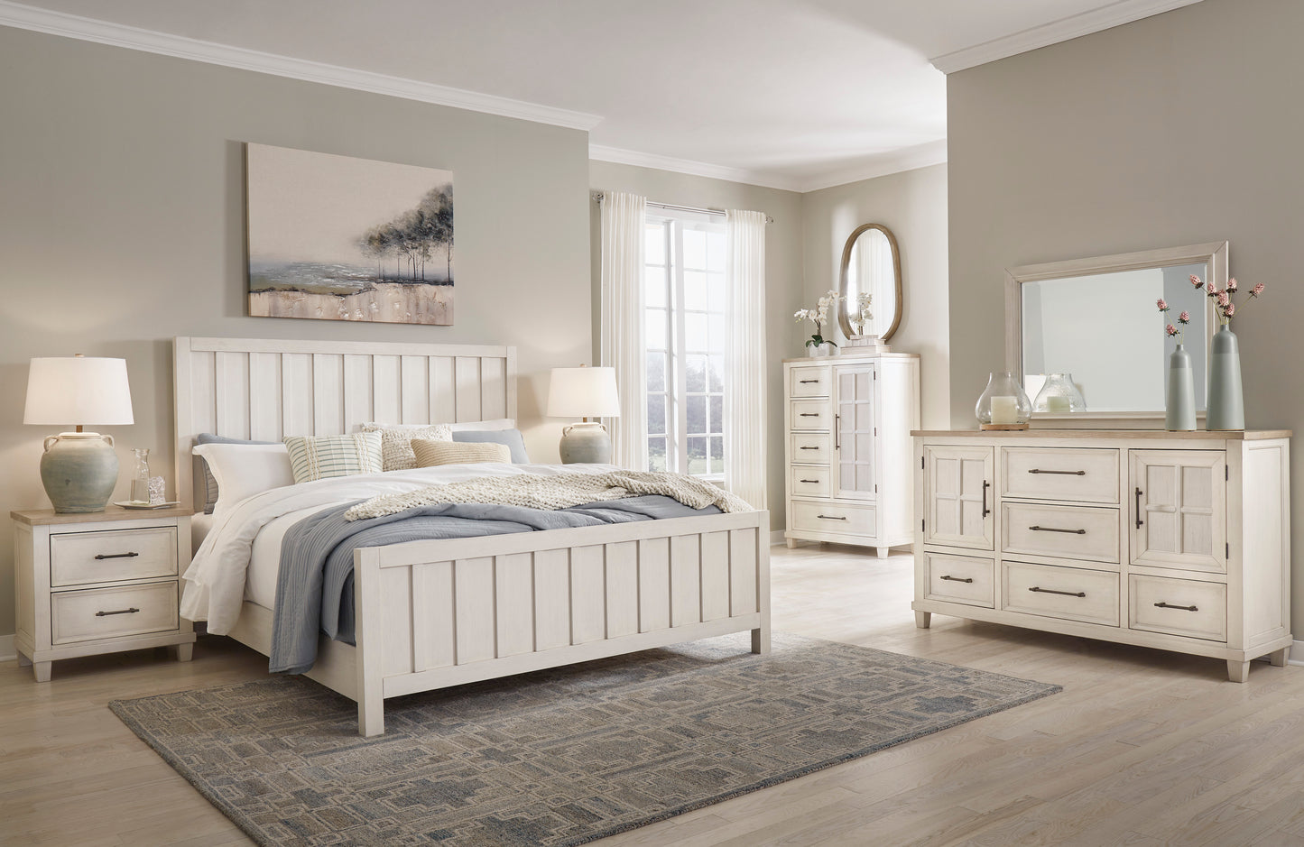 Shaybrock King Panel Bedframe