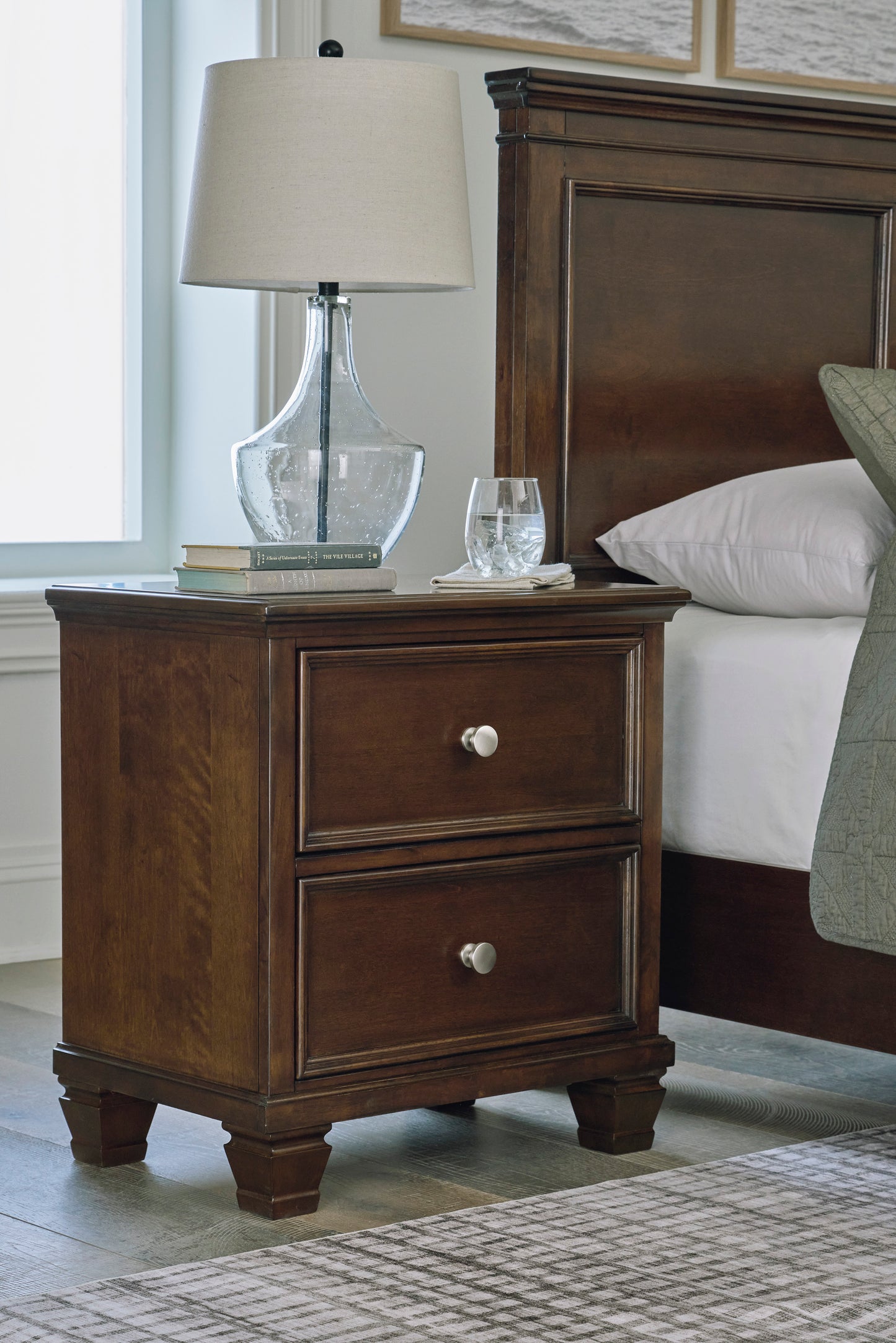 Danabrin Queen Bedroom Package (Bedframe, Dresser with Mirror and 2 Nightstand)