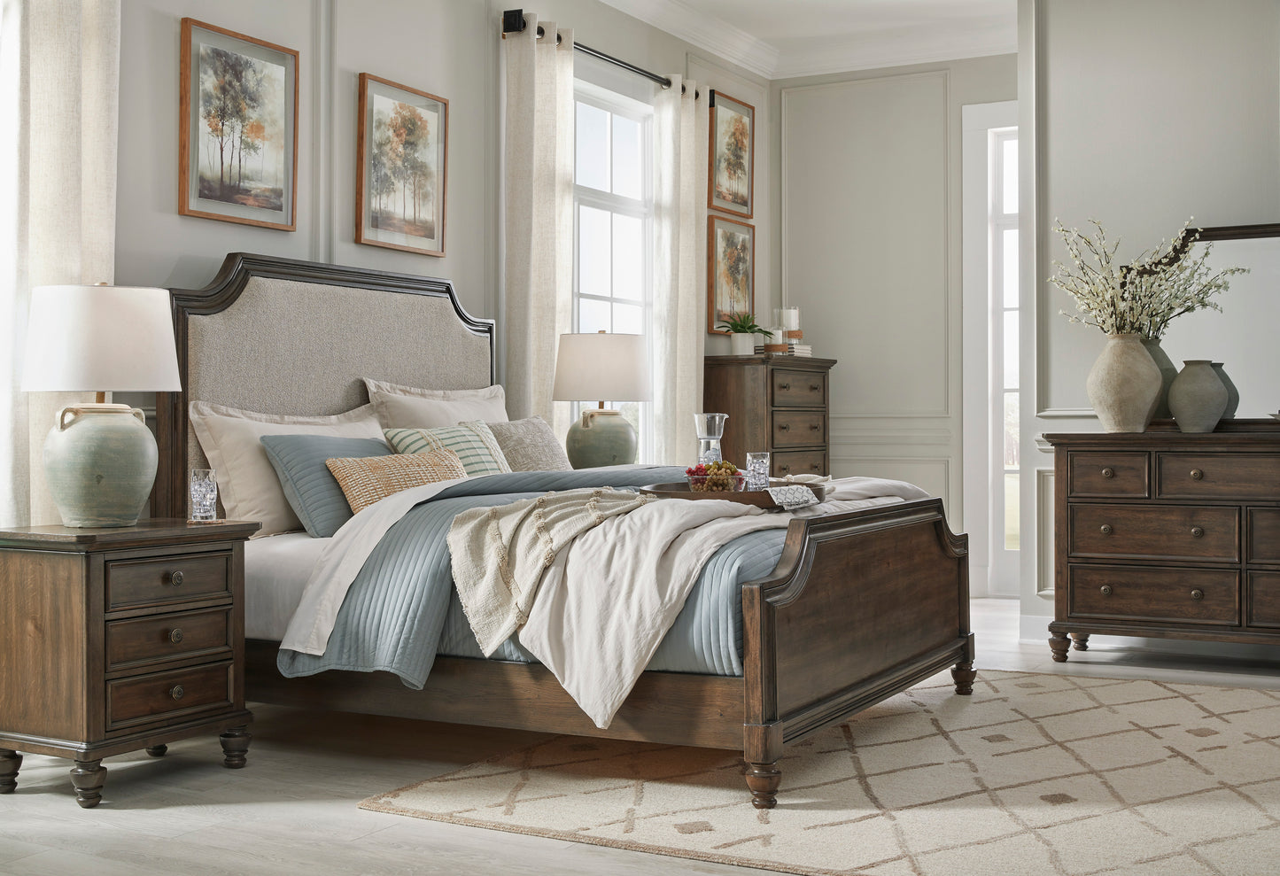 Veramond Queen Bedroom Package with Mirrored Dresser and  1 Nightstand