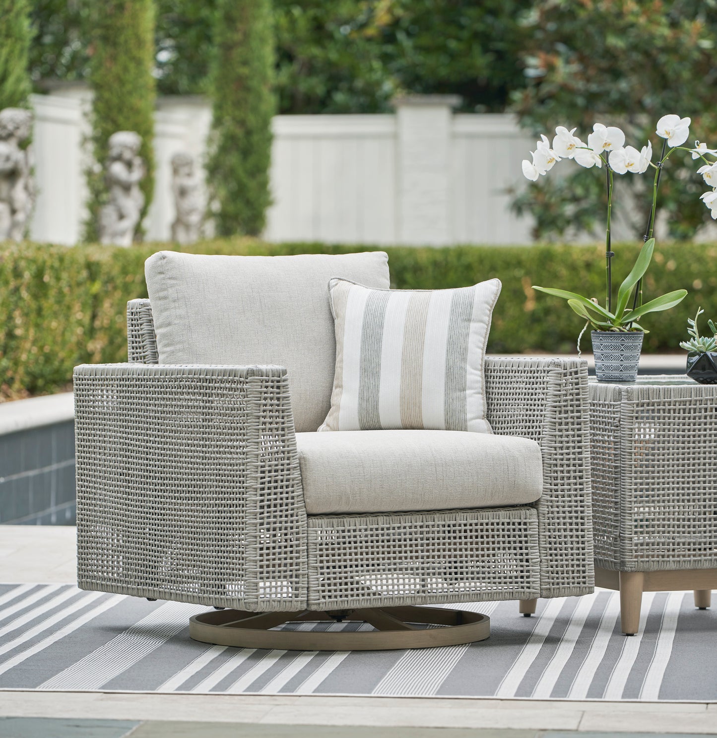 Seton Creek Swivel Lounge Chair