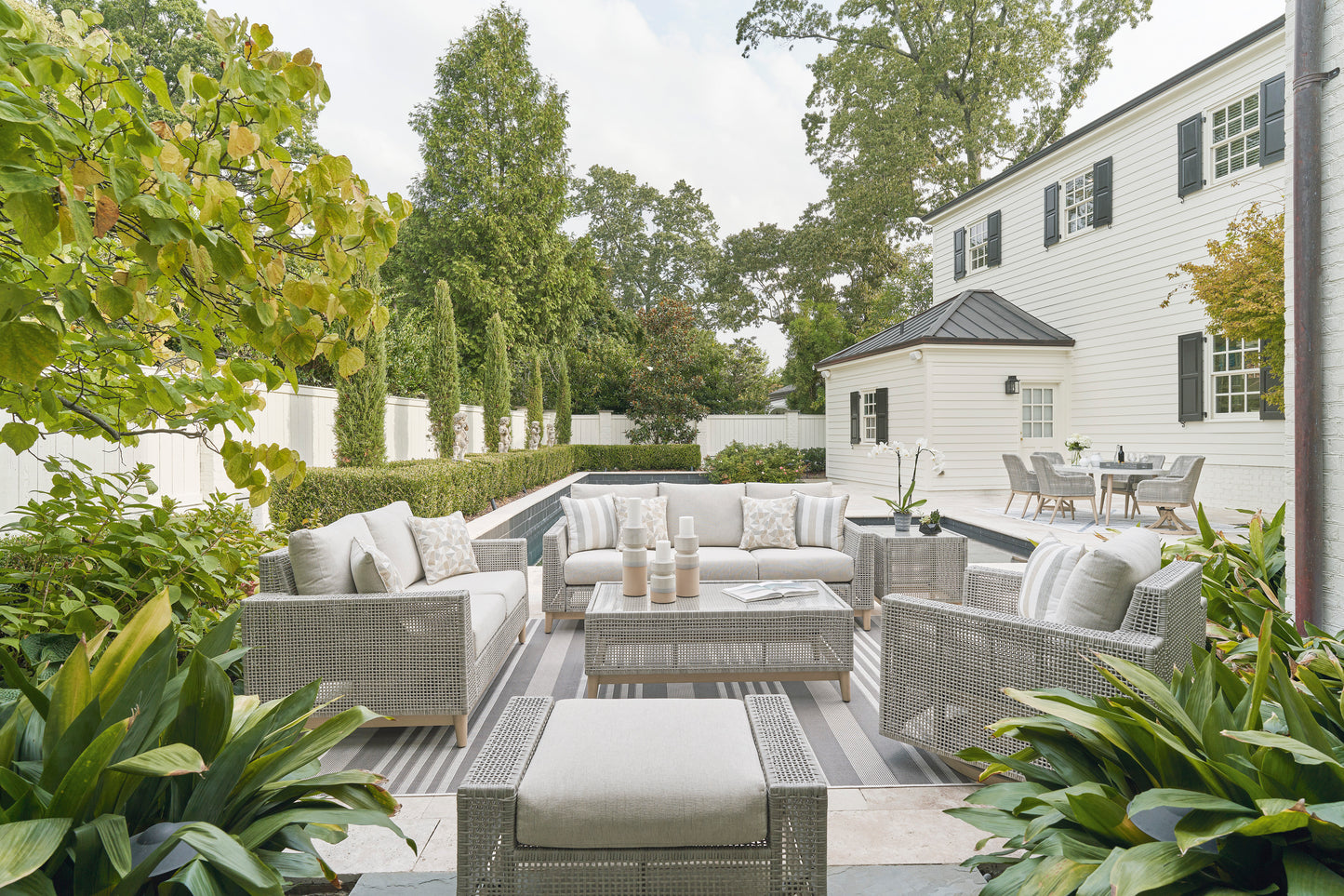 Seton Creek Sofa with Cushion