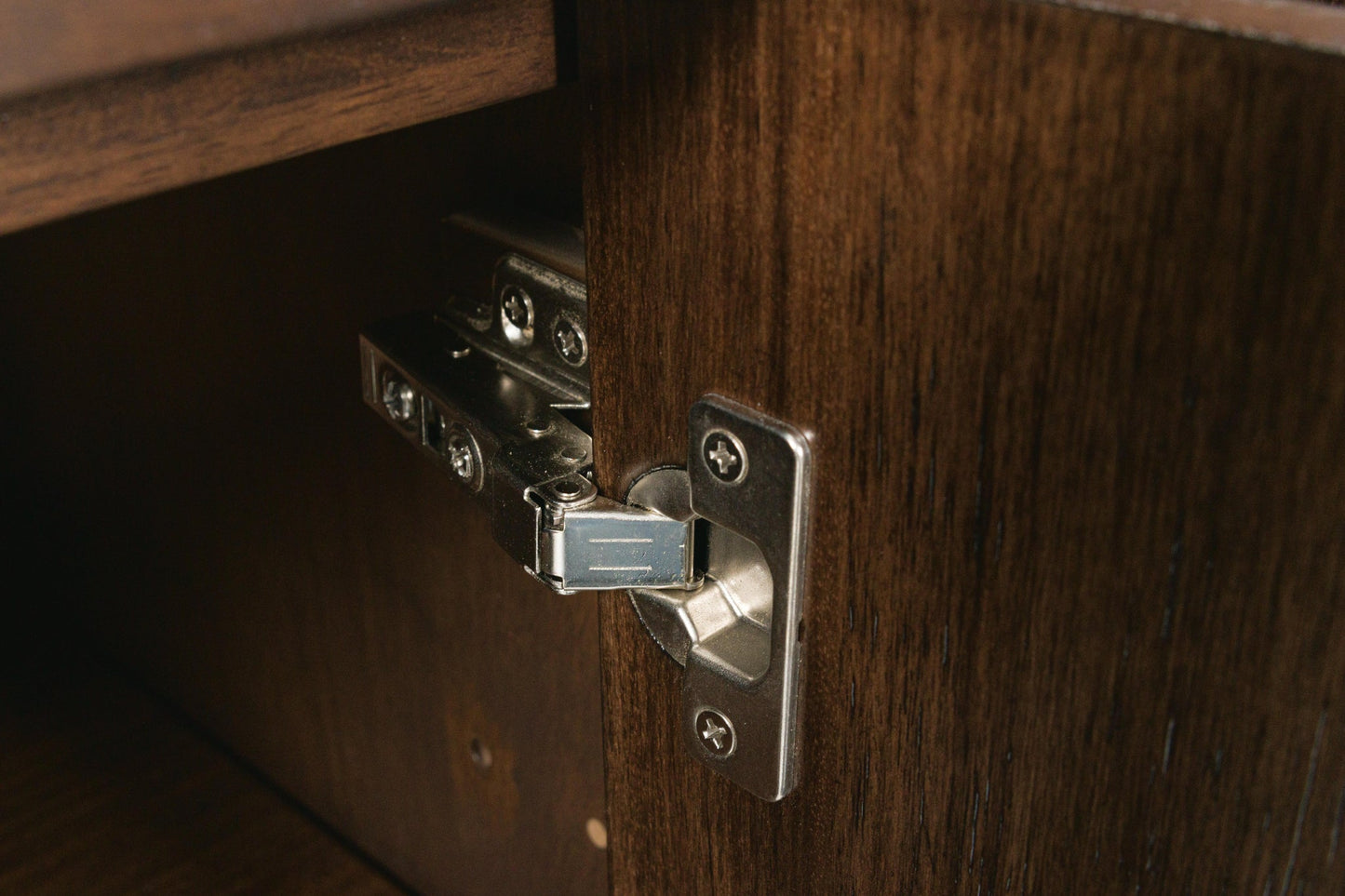 Kendamor Dining Room Server
