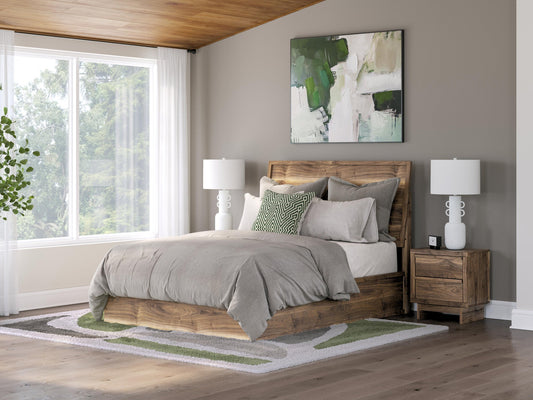 Zadilyn Queen Panel Bed