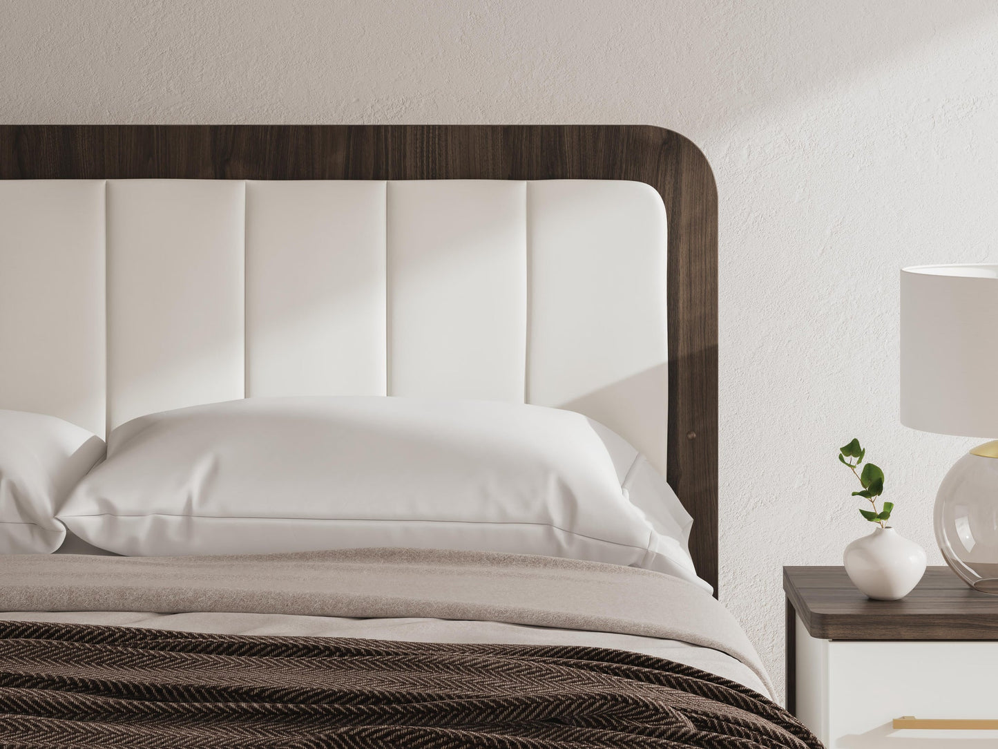 Mazilar King Upholstered Bed