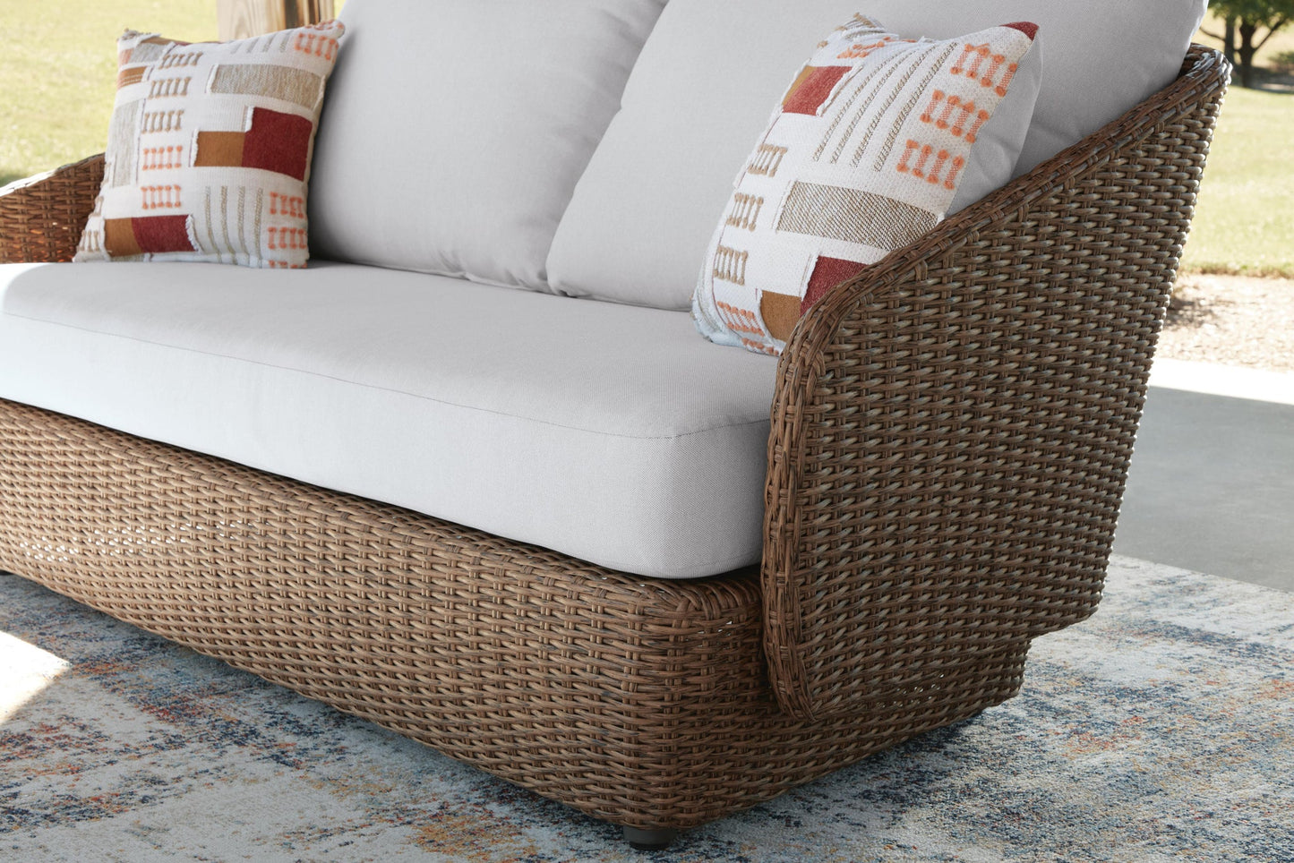 Cardiff Beach Love/Swivel Chairs Set (3/CN)