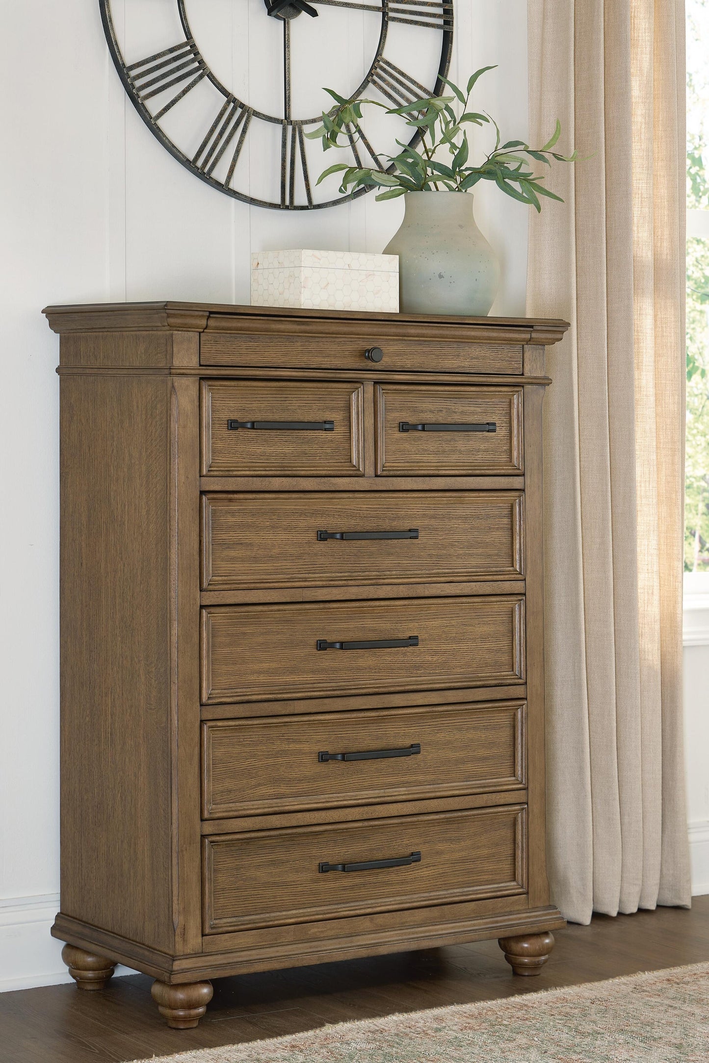 Waynely Seven Drawer Chest