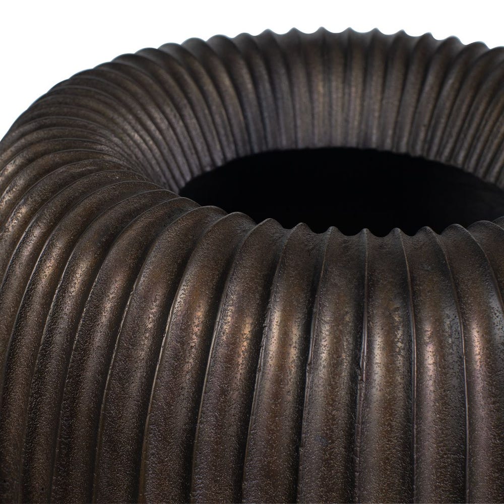 Vector Ridge Indoor-Outdoor Planter