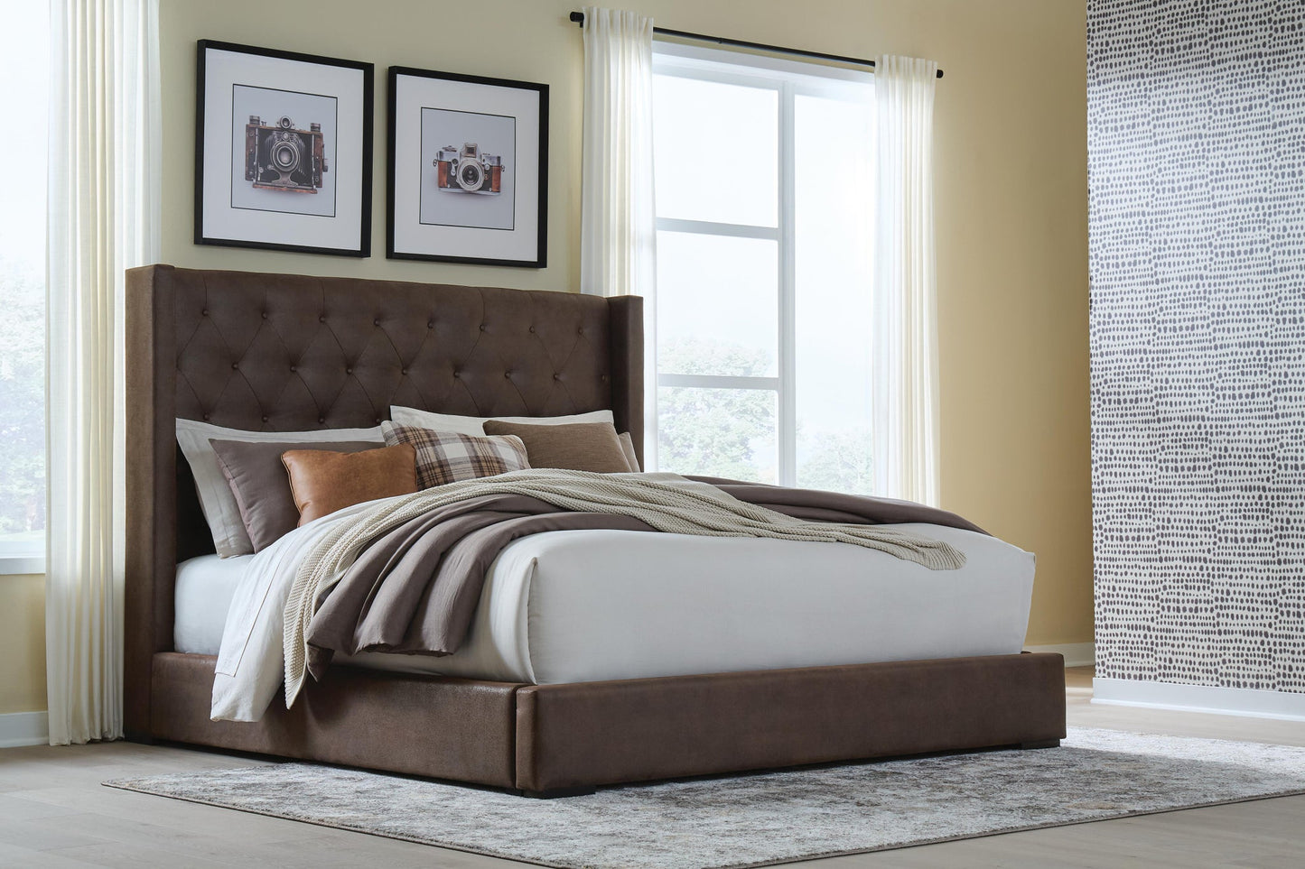 Fremindon Queen Upholstered Storage Bed