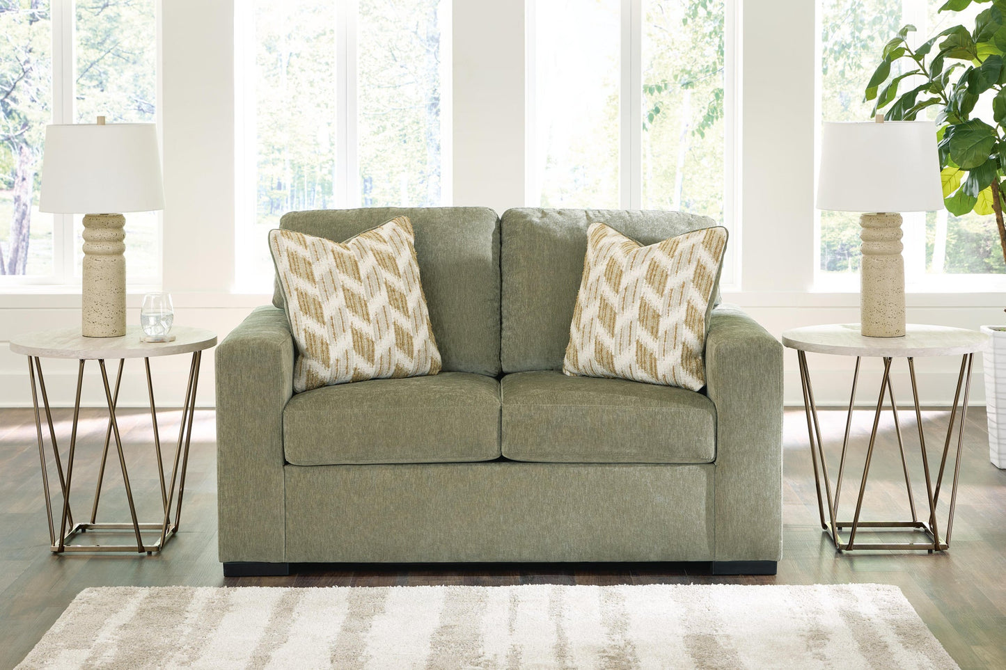 MaKaylen Loveseat