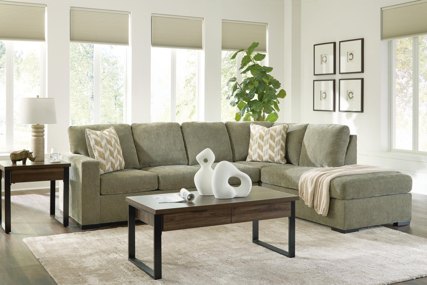 MaKaylen 2-Piece Sectional with Chaise