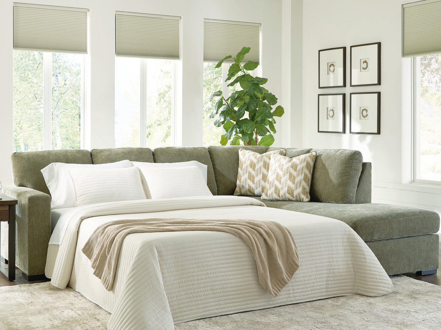 MaKaylen 2-Piece Sleeper Sectional with Chaise