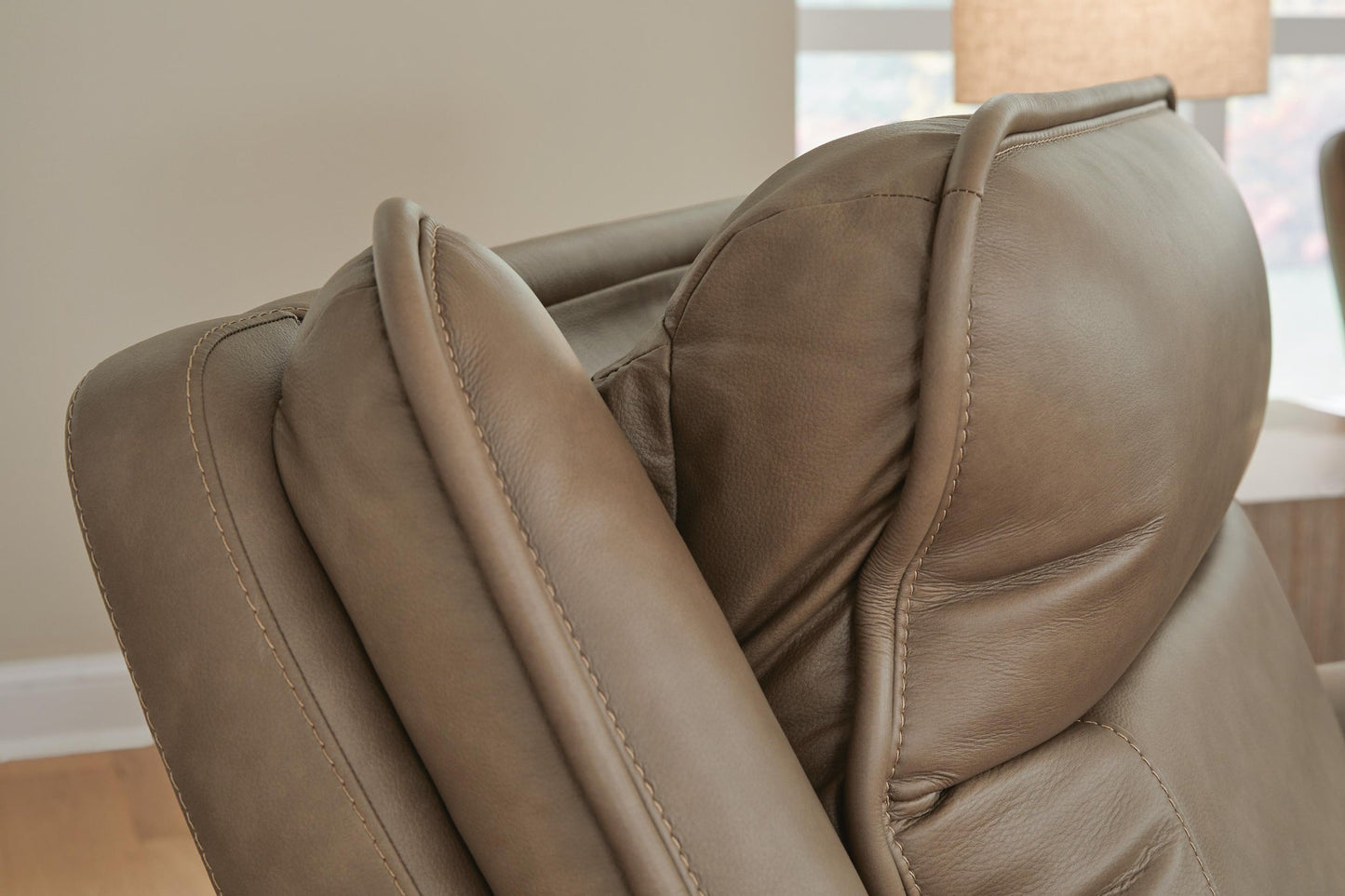 Malcesine PWR REC Sofa with ADJ Headrest