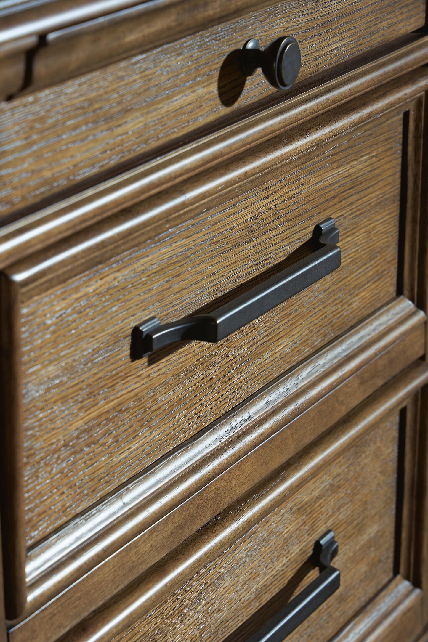 Waynely Dresser
