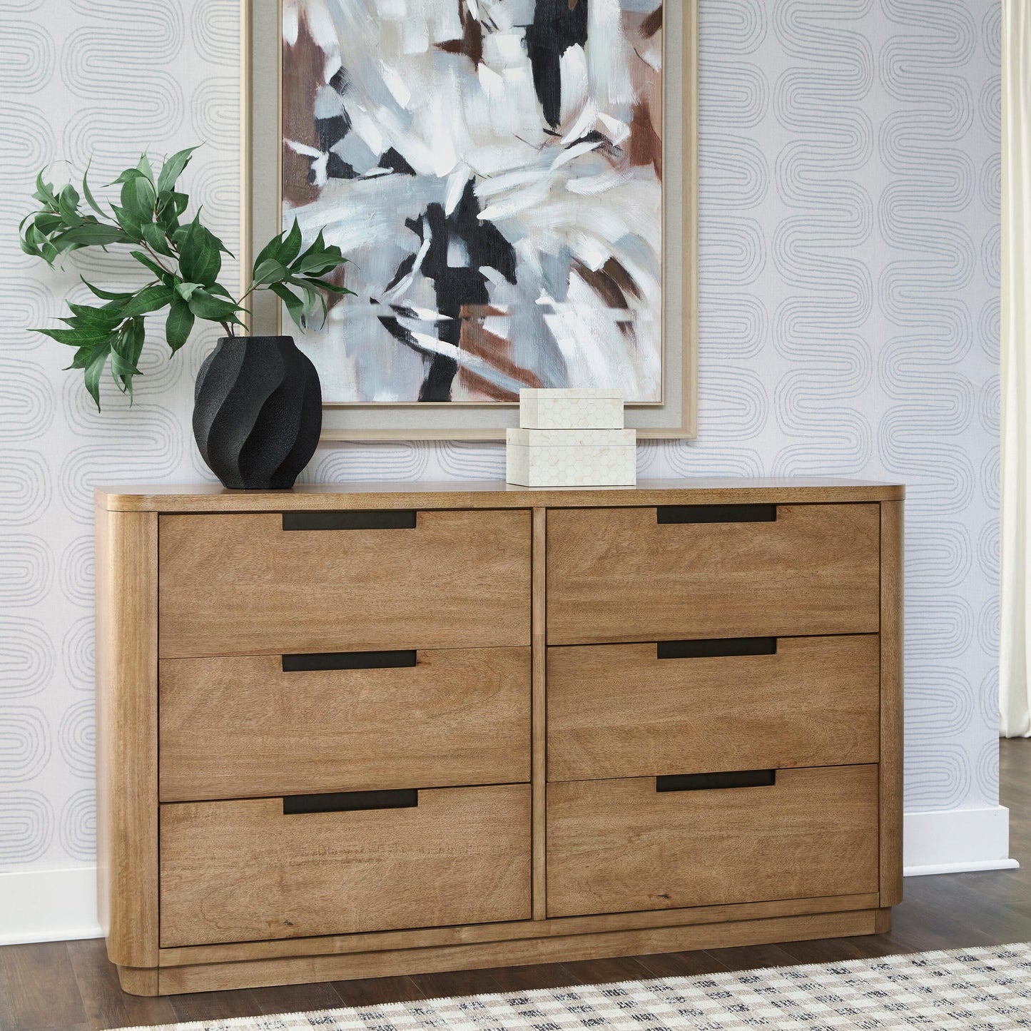 Cladian Dresser