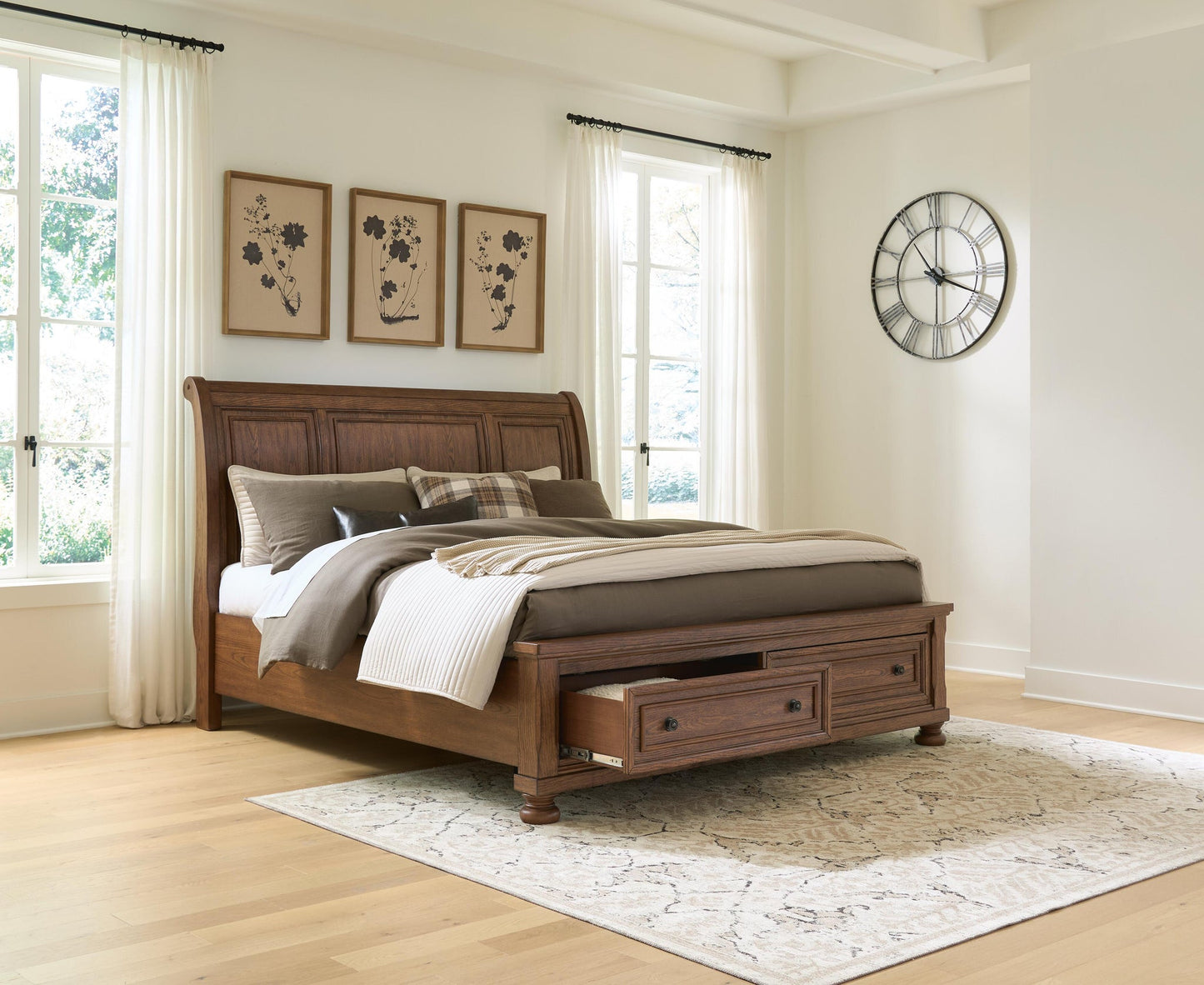 Havenstein King Sleigh Storage Bed