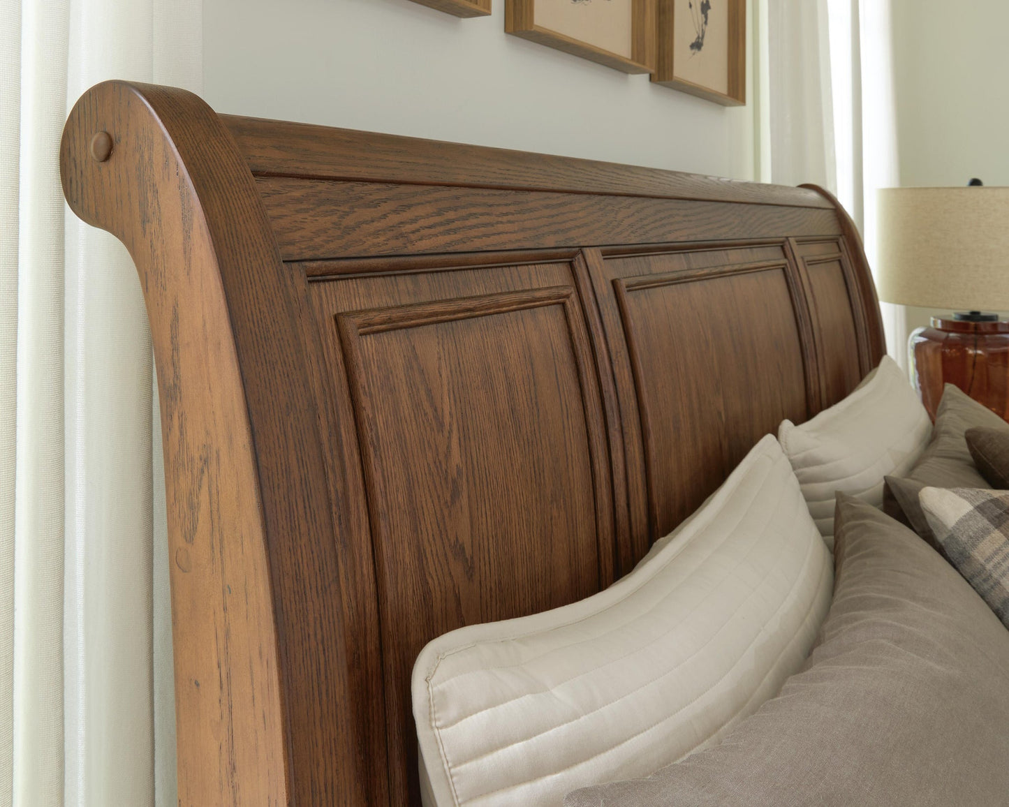 Havenstein Queen Sleigh Storage Bed